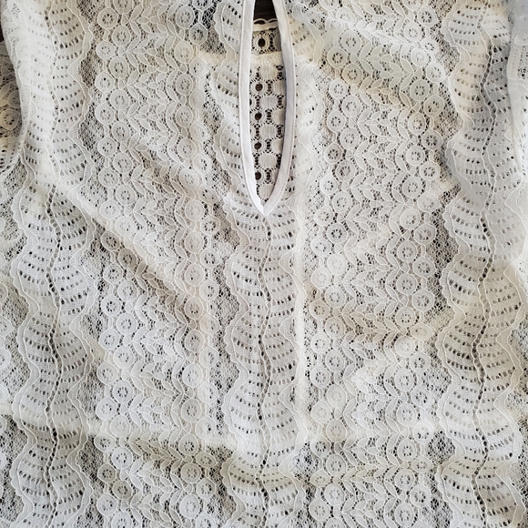 White lace top - Picture 7 of 7